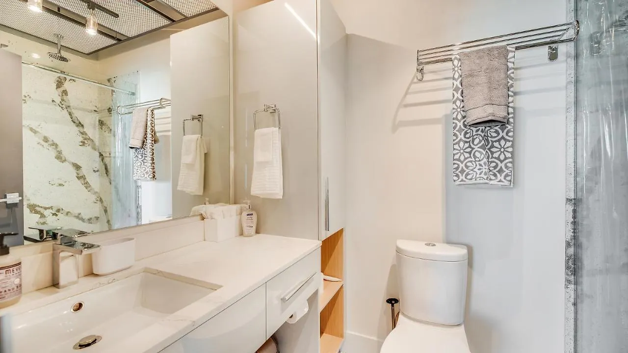 Urban City Living At The Jukebox Victoria Apartment